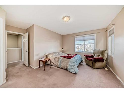 5343 Copperfield Gate Se, Calgary, AB - Indoor Photo Showing Bedroom