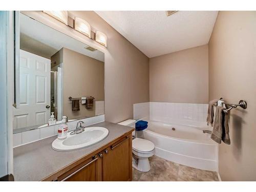 5343 Copperfield Gate Se, Calgary, AB - Indoor Photo Showing Bathroom