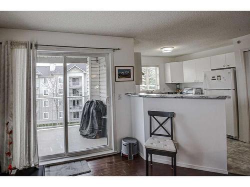 402-2000 Somervale Court Sw, Calgary, AB - Indoor Photo Showing Kitchen