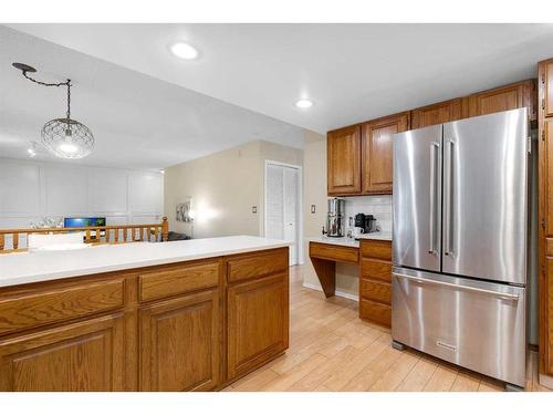 83 Deerbrook Road Se, Calgary, AB - Indoor Photo Showing Kitchen