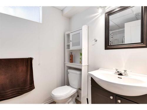 124 Ranch Estates Drive Nw, Calgary, AB - Indoor Photo Showing Bathroom