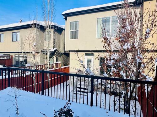 2433 28 Avenue Sw, Calgary, AB - Outdoor