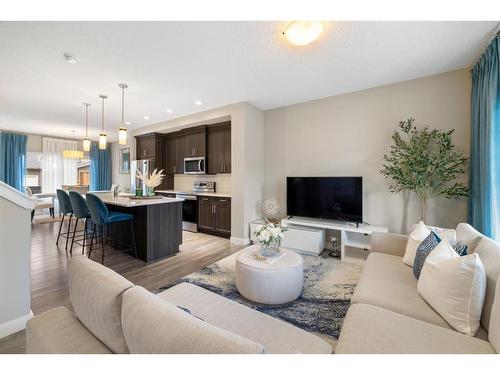 133 Evanston Hill Nw, Calgary, AB - Indoor Photo Showing Living Room