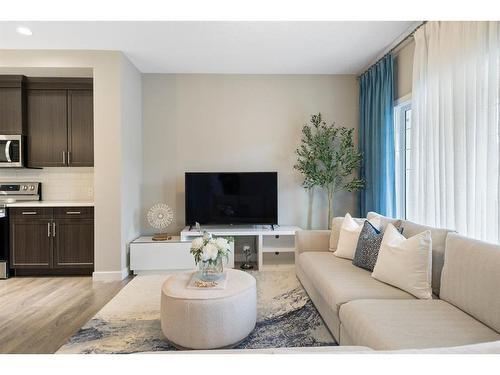 133 Evanston Hill Nw, Calgary, AB - Indoor Photo Showing Living Room