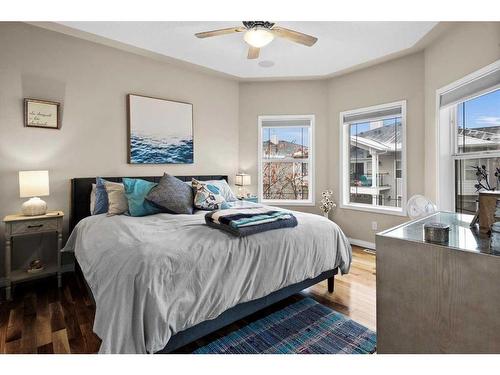 18 Rocky Vista Terrace Nw, Calgary, AB - Indoor Photo Showing Bedroom