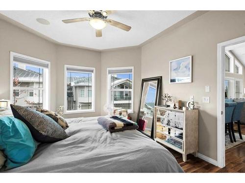 18 Rocky Vista Terrace Nw, Calgary, AB - Indoor Photo Showing Bedroom