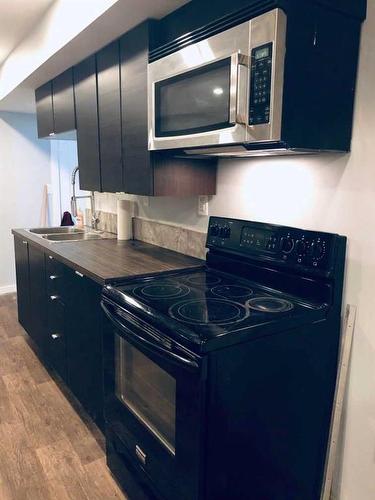 11716 85 Street Nw, Edmonton, AB - Indoor Photo Showing Kitchen