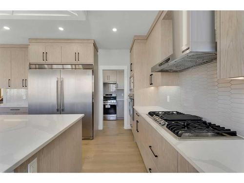 38 South Shore Road, Chestermere, AB - Indoor Photo Showing Kitchen With Upgraded Kitchen