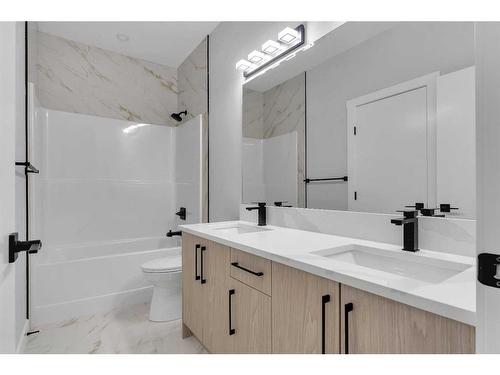 38 South Shore Road, Chestermere, AB - Indoor Photo Showing Bathroom