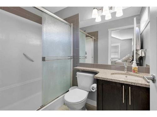 720 Skyview Ranch Grove Ne, Calgary, AB - Indoor Photo Showing Bathroom