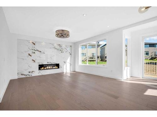 42 South Shore Bay, Chestermere, AB - Indoor Photo Showing Living Room