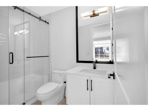 42 South Shore Bay, Chestermere, AB - Indoor Photo Showing Bathroom