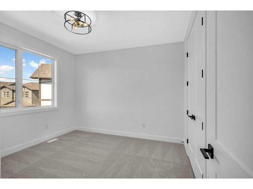 42 South Shore Bay, Chestermere, AB - Indoor Photo Showing Other Room