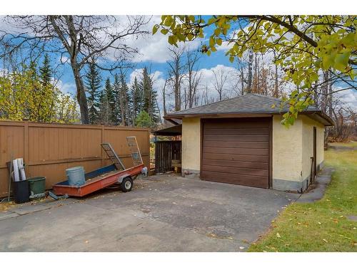 6927 Bow Crescent Nw, Calgary, AB - Outdoor