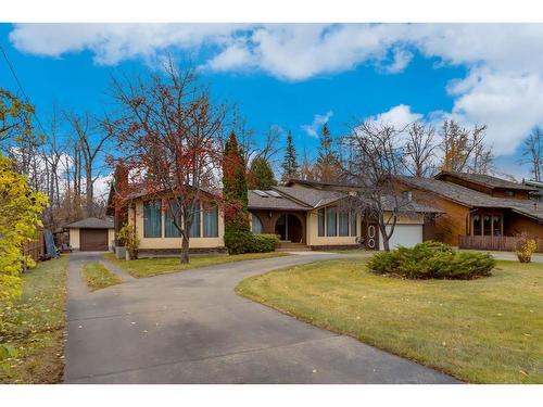 6927 Bow Crescent Nw, Calgary, AB - Outdoor With Facade