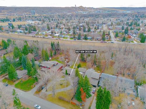 6927 Bow Crescent Nw, Calgary, AB - Outdoor With View