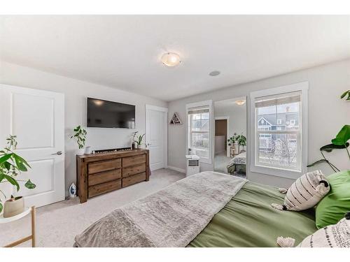 213 Rainbow Falls Drive, Chestermere, AB - Indoor Photo Showing Bedroom