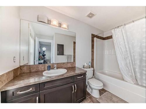 213 Rainbow Falls Drive, Chestermere, AB - Indoor Photo Showing Bathroom