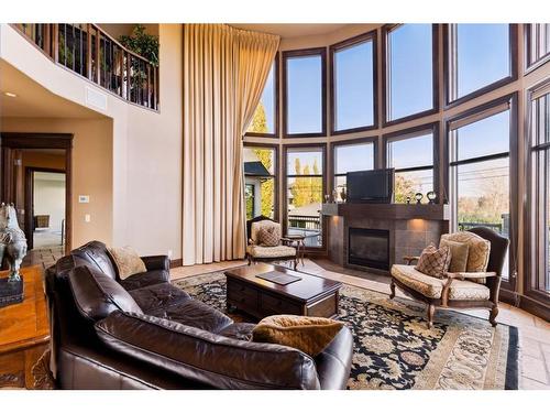 2248 9 Avenue Se, Calgary, AB - Indoor Photo Showing Living Room With Fireplace