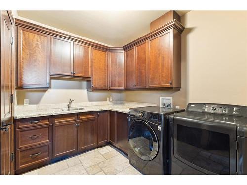 2248 9 Avenue Se, Calgary, AB - Indoor Photo Showing Laundry Room