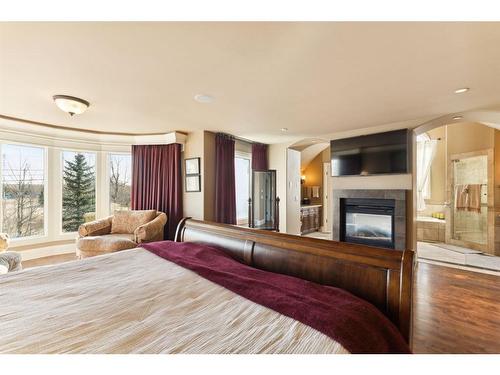 2248 9 Avenue Se, Calgary, AB - Indoor Photo Showing Bedroom With Fireplace