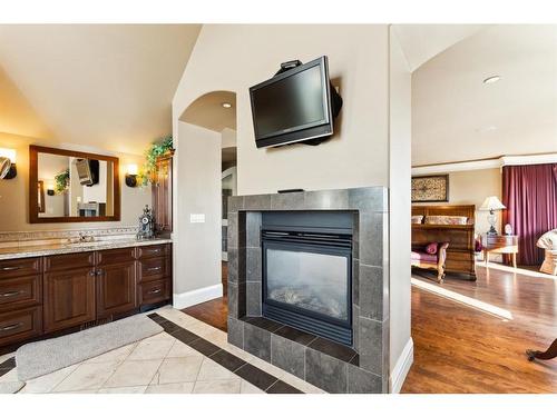 2248 9 Avenue Se, Calgary, AB - Indoor With Fireplace