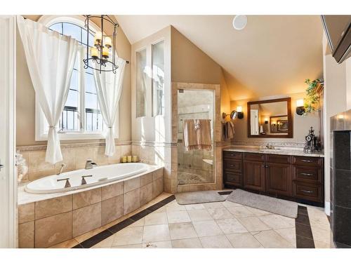 2248 9 Avenue Se, Calgary, AB - Indoor Photo Showing Bathroom