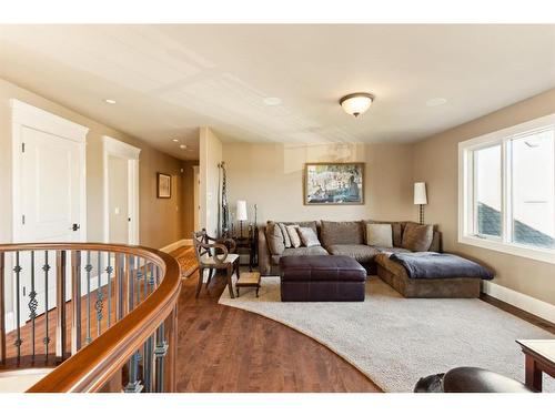 2248 9 Avenue Se, Calgary, AB - Indoor Photo Showing Living Room