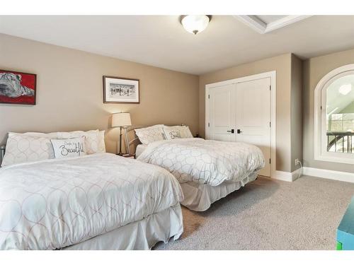 2248 9 Avenue Se, Calgary, AB - Indoor Photo Showing Bedroom