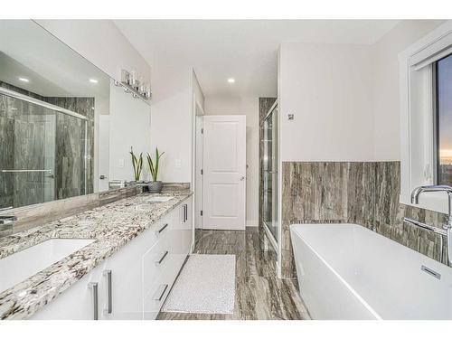 112 Belvedere Drive Se, Calgary, AB - Indoor Photo Showing Bathroom