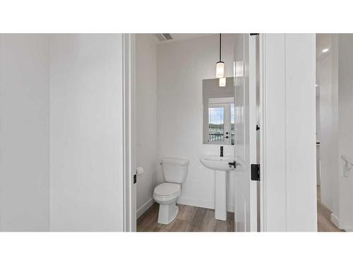 394 Alpine Avenue Sw, Calgary, AB - Indoor Photo Showing Bathroom