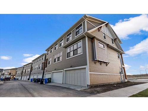 394 Alpine Avenue Sw, Calgary, AB - Outdoor