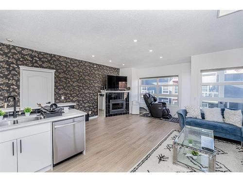 449-333 Riverfront Avenue Se, Calgary, AB - Indoor