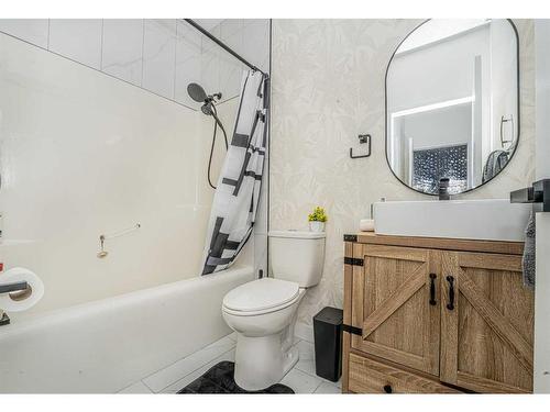 449-333 Riverfront Avenue Se, Calgary, AB - Indoor Photo Showing Bathroom