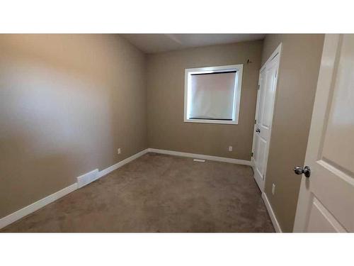 7011 49A Avenue, Camrose, AB - Indoor Photo Showing Other Room