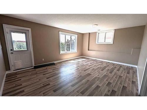 7011 49A Avenue, Camrose, AB - Indoor Photo Showing Other Room