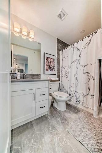 412-400 Auburn Meadows Common Se, Calgary, AB - Indoor Photo Showing Bathroom