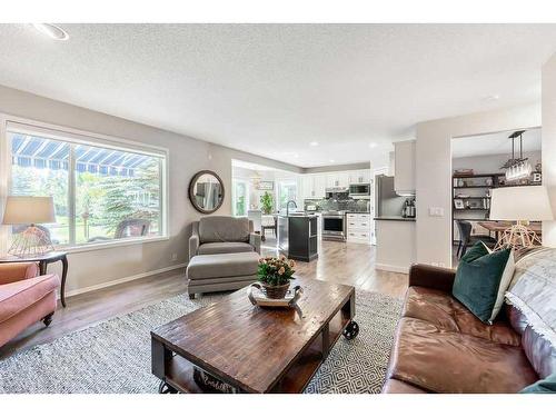 225 Mt Douglas Close Se, Calgary, AB - Indoor Photo Showing Living Room