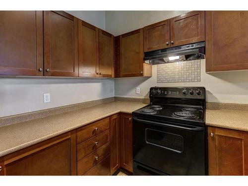 1310-1140 Taradale Drive Ne, Calgary, AB - Indoor Photo Showing Kitchen