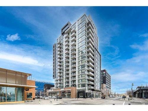 510-550 Riverfront Avenue Se, Calgary, AB - Outdoor With Balcony With Facade