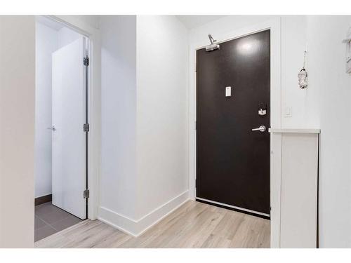 904-550 Riverfront Avenue Se, Calgary, AB - Indoor Photo Showing Other Room