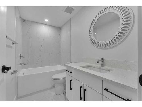 727 Hunterston Road Nw, Calgary, AB - Indoor Photo Showing Bathroom