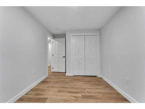 727 Hunterston Road Nw, Calgary, AB - Indoor Photo Showing Other Room