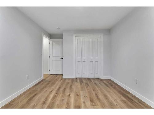 727 Hunterston Road Nw, Calgary, AB - Indoor Photo Showing Other Room