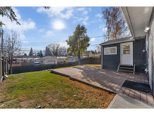 727 Hunterston Road Nw, Calgary, AB - Outdoor