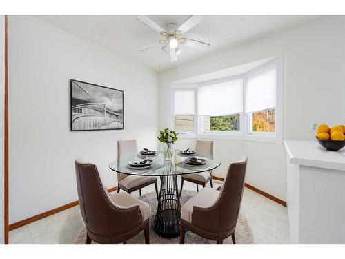 97-23 Glamis Drive Sw, Calgary, AB - Indoor Photo Showing Dining Room