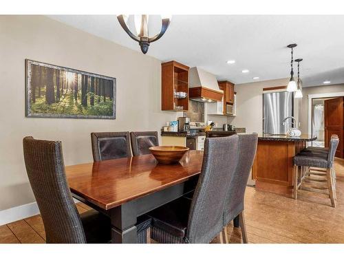 106-173 Kananaskis Way, Canmore, AB - Indoor Photo Showing Dining Room