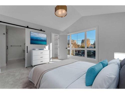 1-1927 27 Street Sw, Calgary, AB - Indoor Photo Showing Bedroom