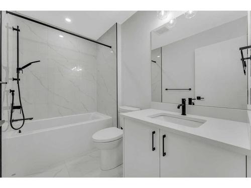 1-1927 27 Street Sw, Calgary, AB - Indoor Photo Showing Bathroom