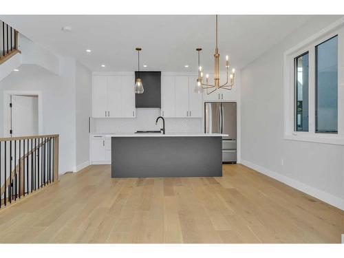 1-1927 27 Street Sw, Calgary, AB - Indoor Photo Showing Kitchen With Upgraded Kitchen